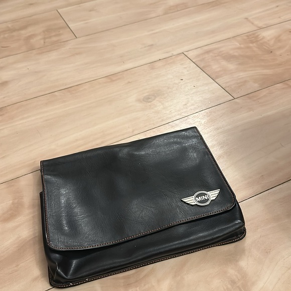 Official MINI COOPER OEM Drivers Manual case holder black EUC! Orange stitching - Picture 7 of 8